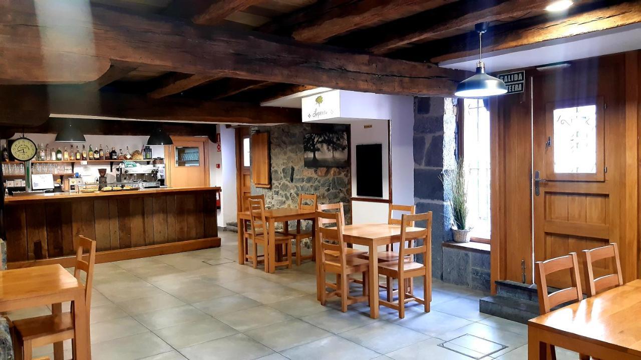 Hostal-Cicloturismo Lopenea Leitza  Buitenkant foto