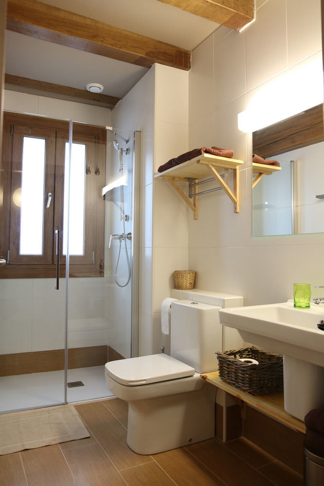 Hostal-Cicloturismo Lopenea Leitza  Buitenkant foto