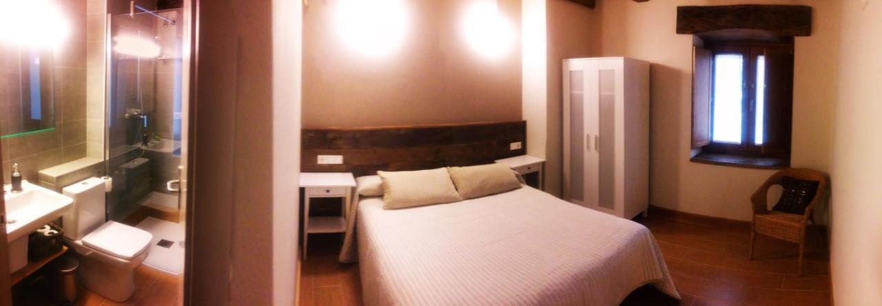Hostal-Cicloturismo Lopenea Leitza  Buitenkant foto